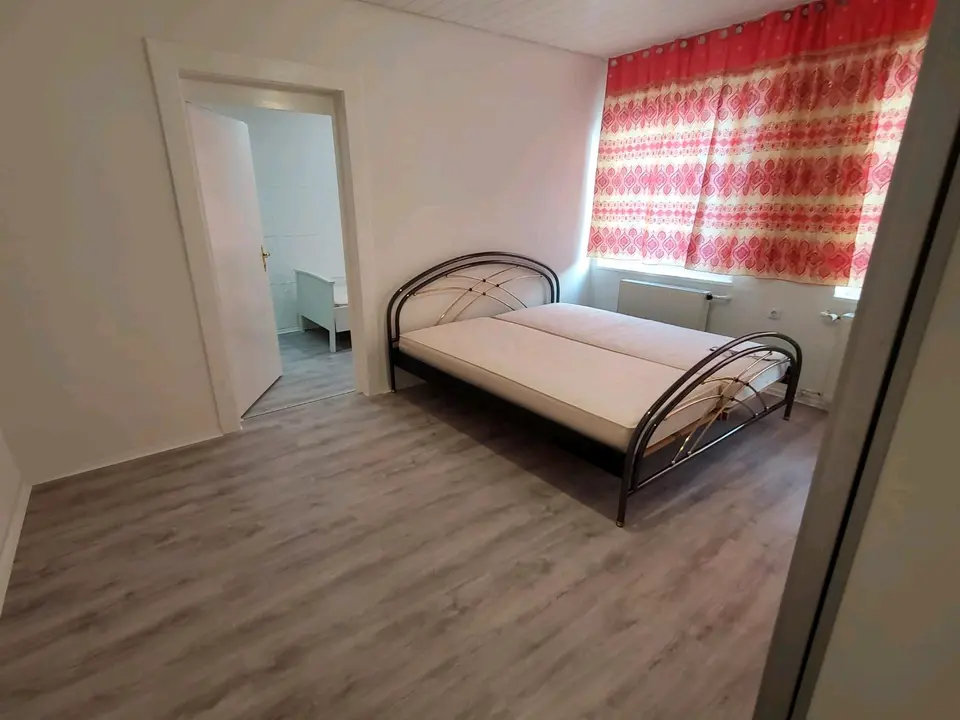 3 Zimmer Wohnung mit 69 m² in Krefeld – Bild 2
