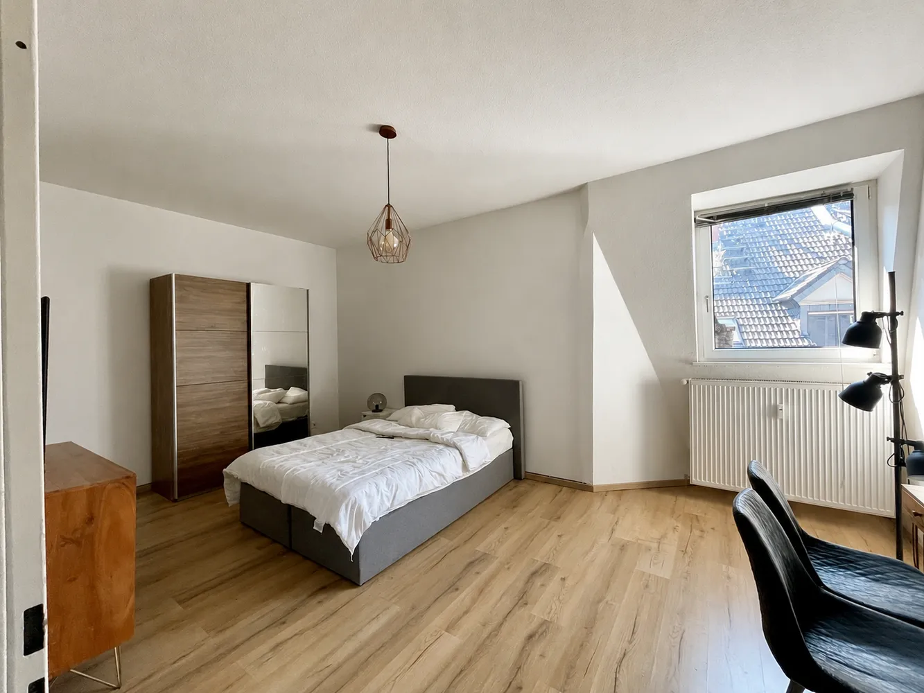 4 Zimmer Wohnung mit 101 m² in Frankfurt am Main – Bild 1