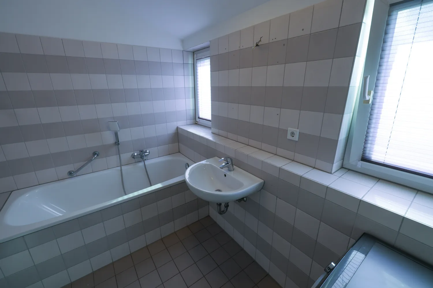 2 Zimmer Wohnung mit 94 m² in Oberhausen – Bild 8