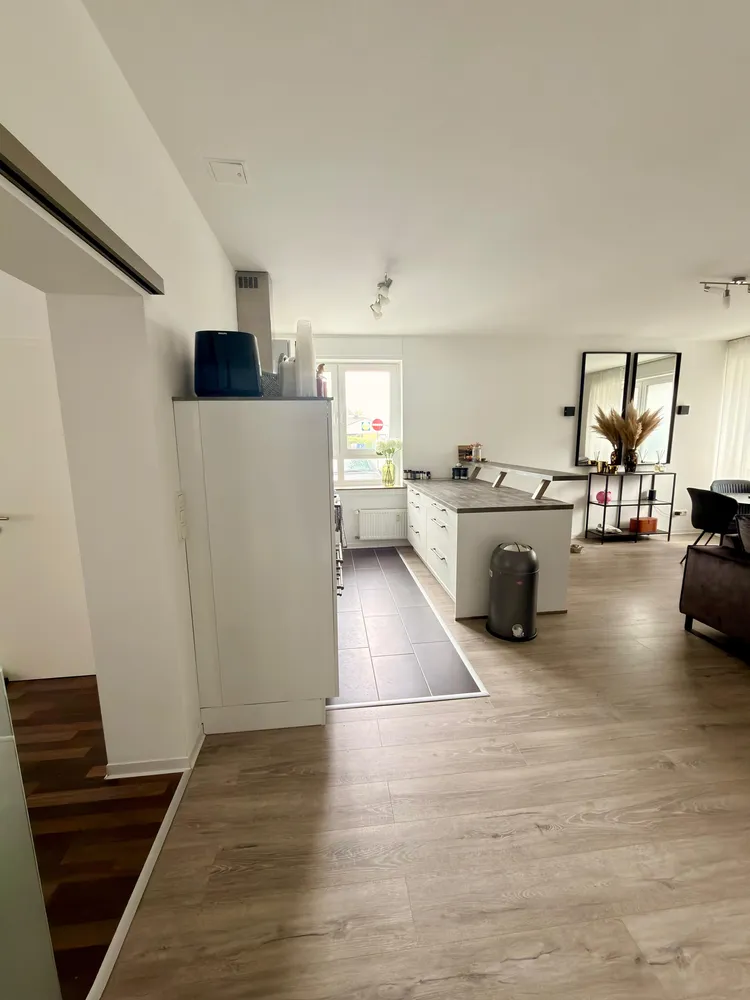 2 Zimmer Wohnung mit 88 m² in Duisburg – Bild 2