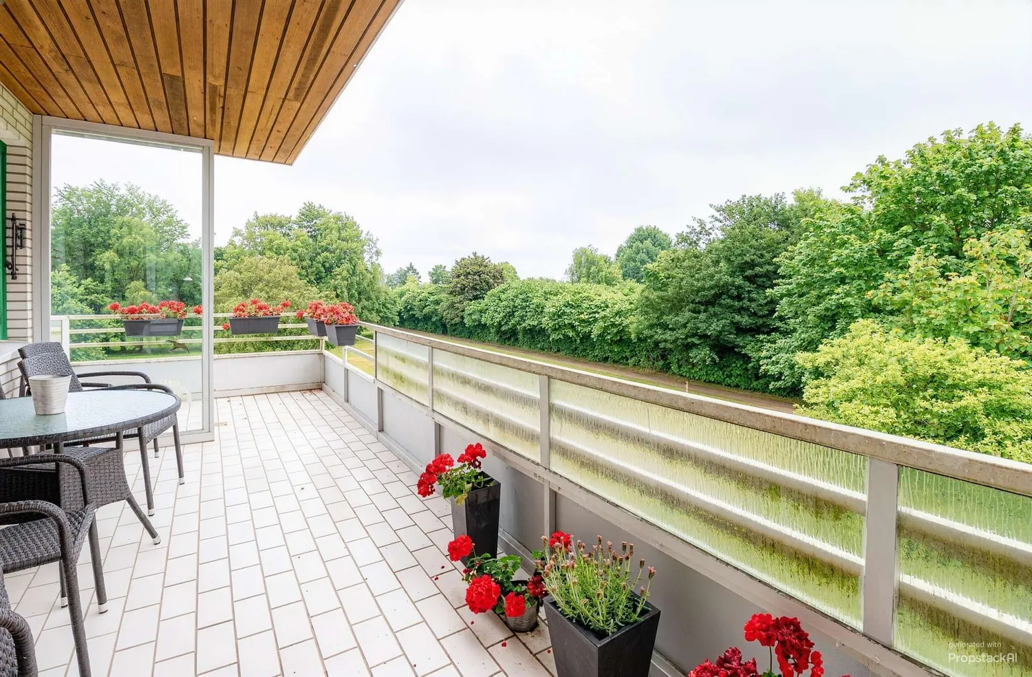 3 Zimmer Wohnung mit 91 m² in Kiel – Bild 3
