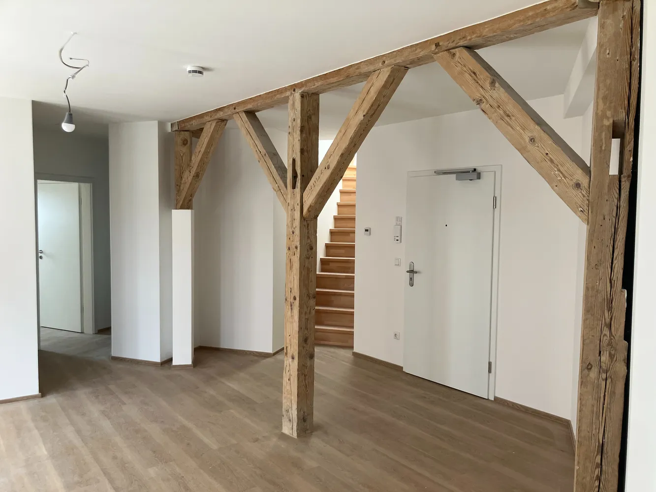 4 Zimmer Wohnung mit 96 m² in Nürnberg – Bild 2