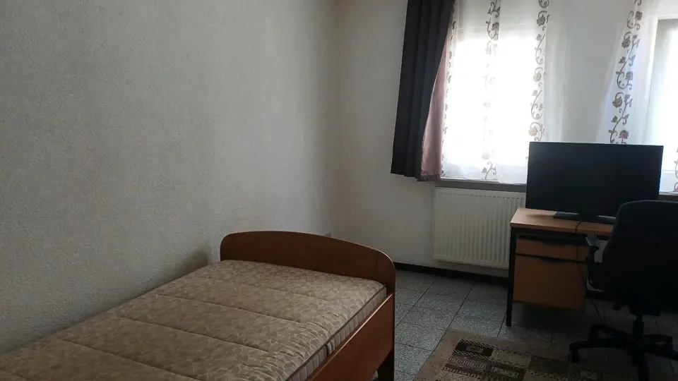 Shared room with 98 m² in Stuttgart – Photo 1