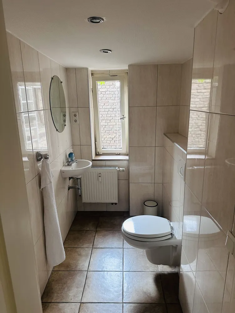2 Zimmer Wohnung mit 60 m² in Köln – Bild 6