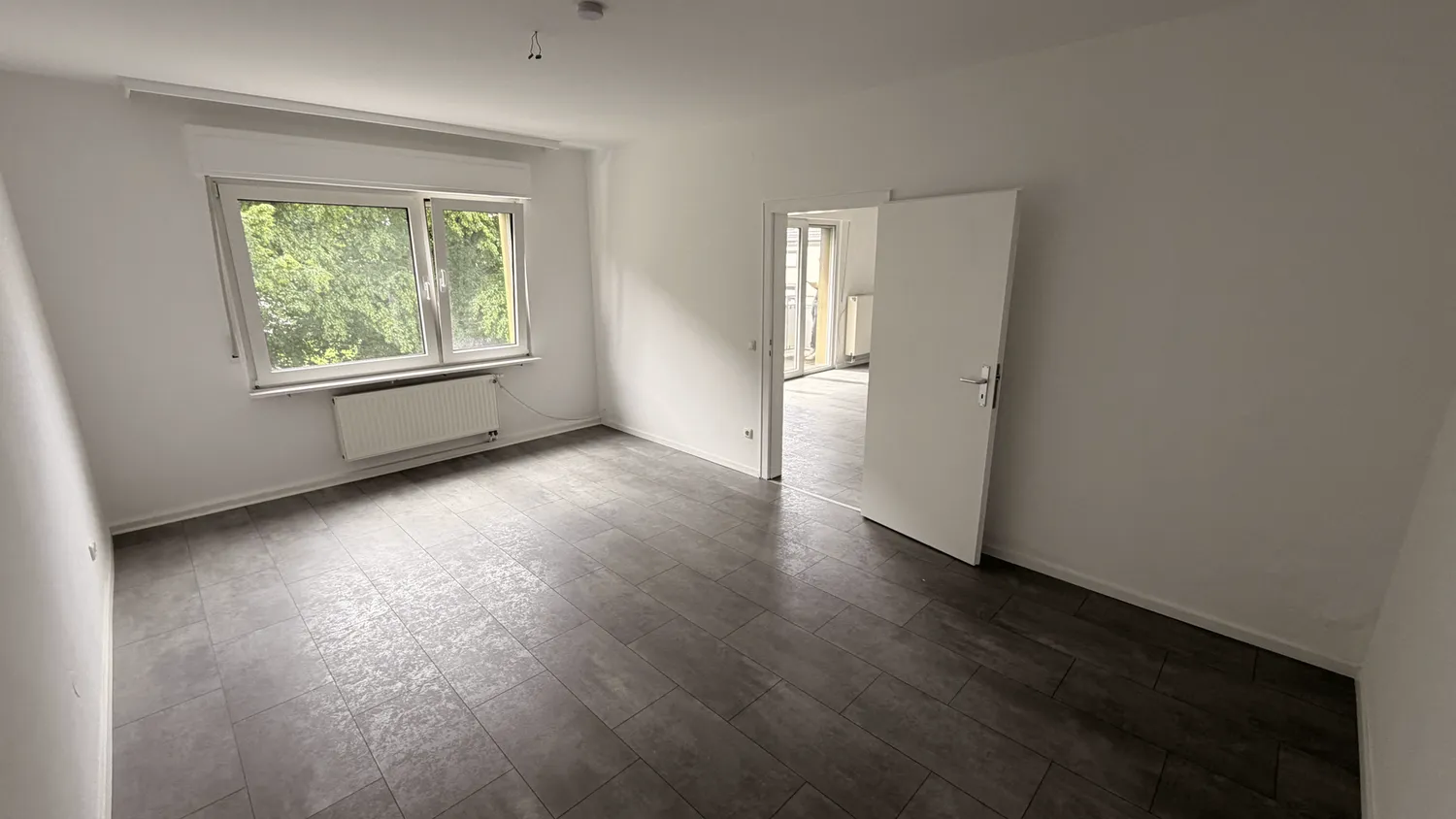 2 Zimmer Wohnung mit 65 m² in Krefeld – Bild 2