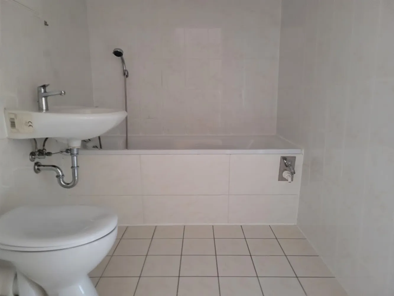 4 Zimmer Wohnung mit 70 m² in Halle (Saale) – Bild 8