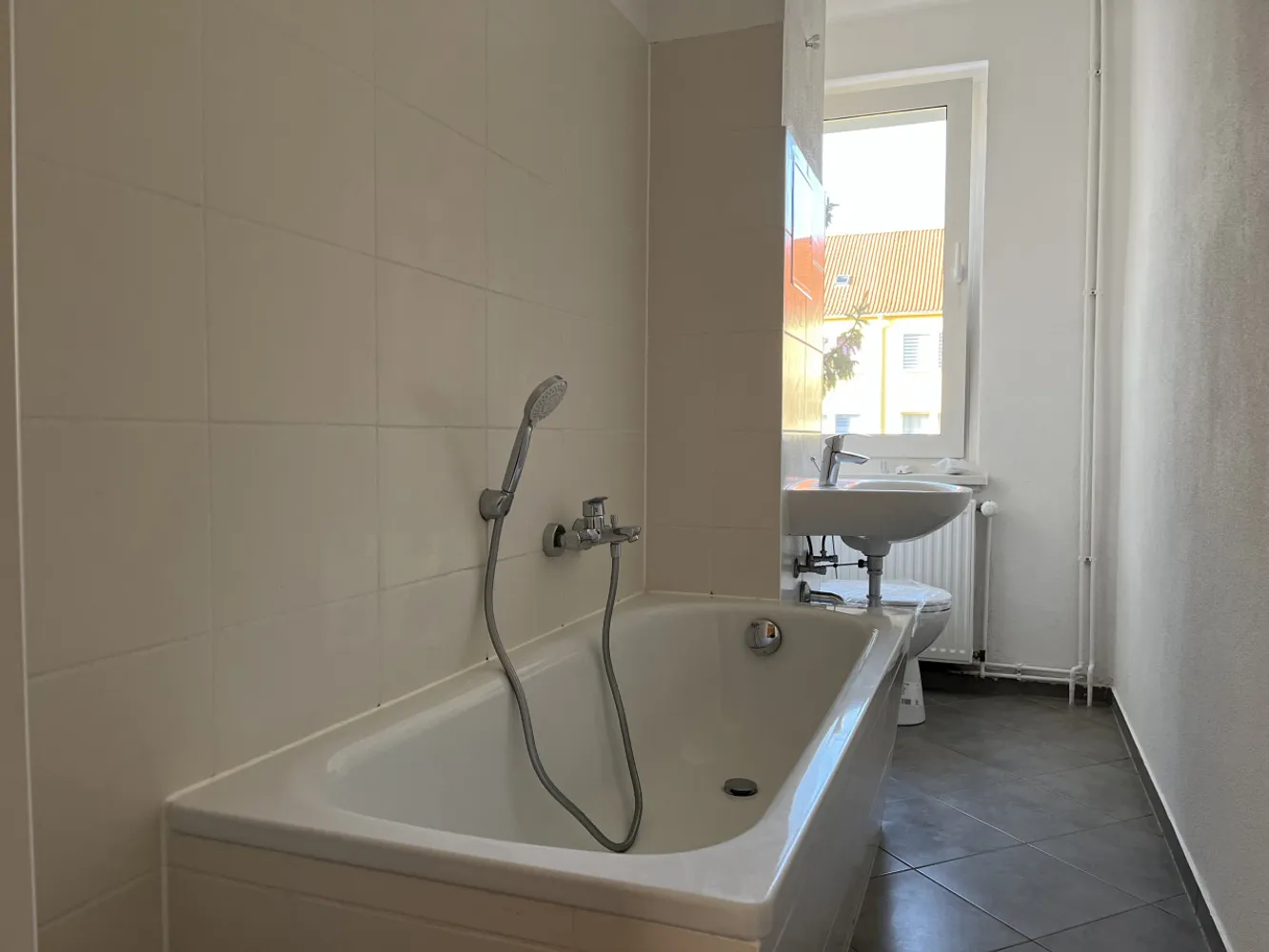 3 Zimmer Wohnung mit 60 m² in Weißenfels – Bild 3