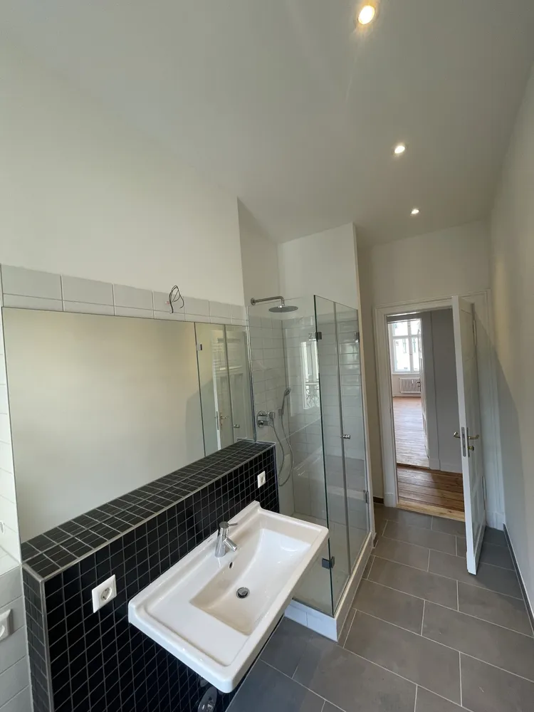 2 Zimmer Wohnung mit 87 m² in Berlin – Bild 11