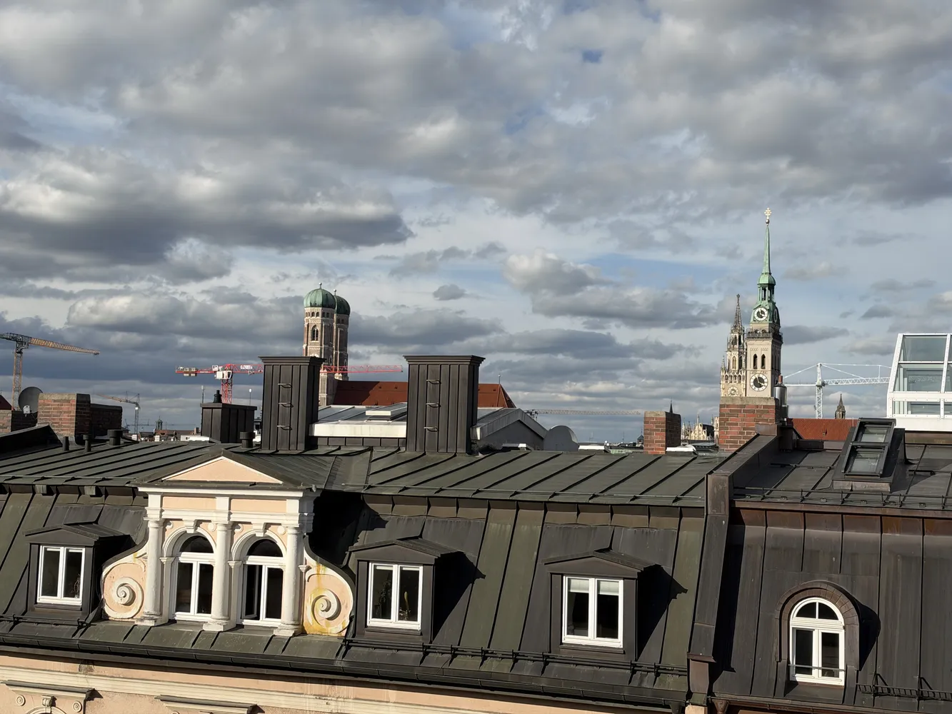 2 Zimmer Wohnung mit 92 m² in München – Bild 3