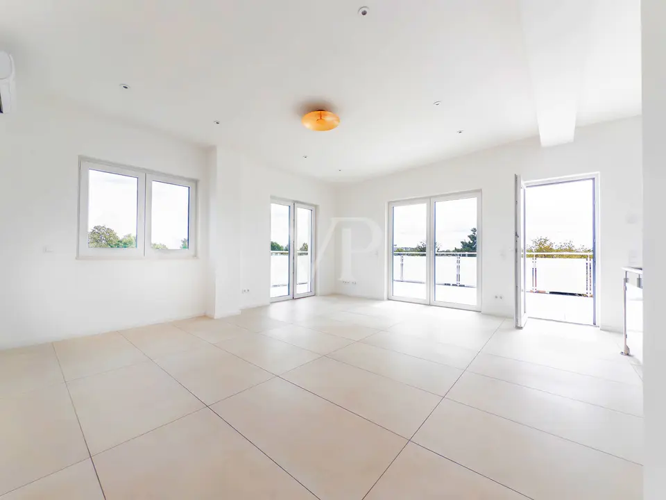 4 Zimmer Wohnung mit 147 m² in Berlin – Bild 1