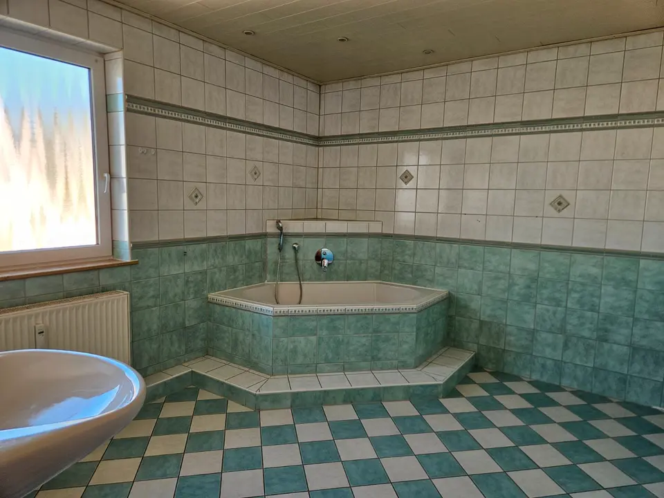 6 Zimmer Wohnung mit 140 m² in Sonneberg – Bild 7