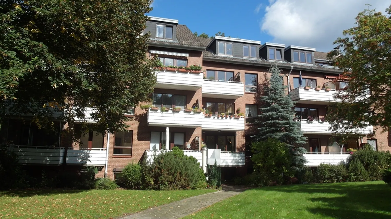 2 Zimmer Wohnung mit 70 m² in Hamburg – Bild 2