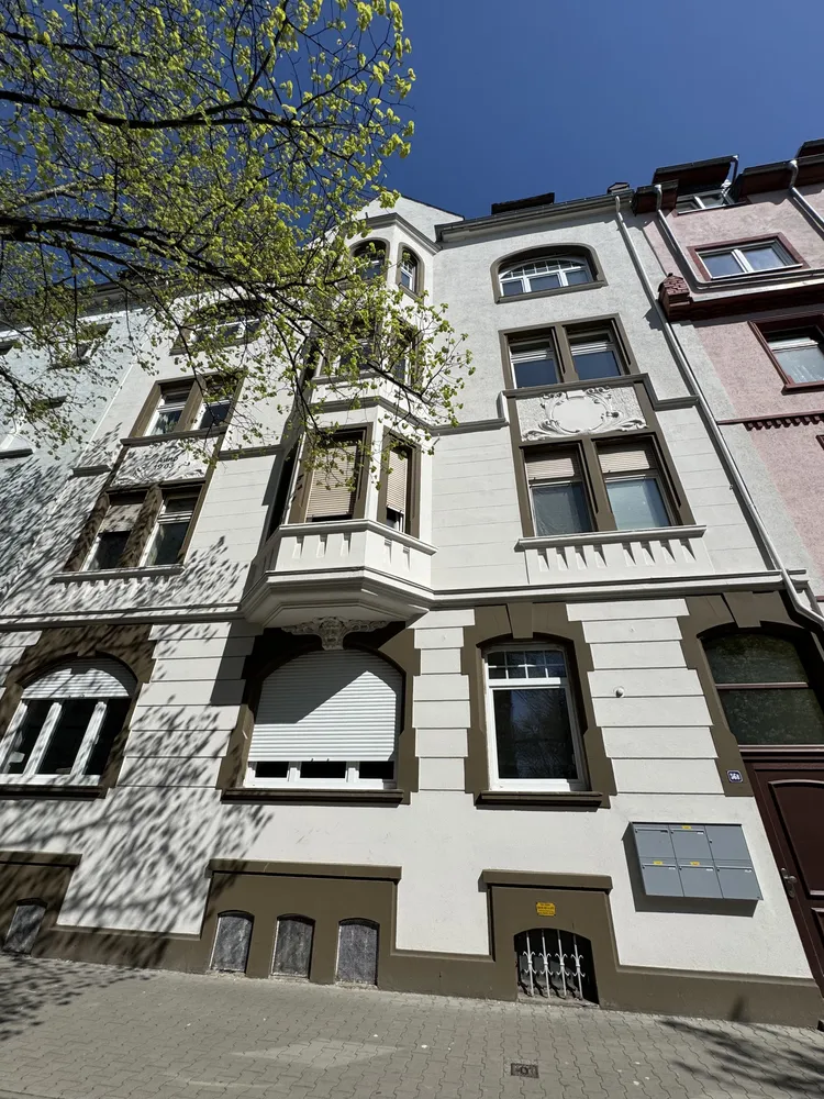 5 Zimmer Wohnung mit 120 m² in Frankfurt am Main – Bild 4