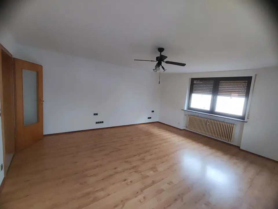 5 Zimmer Wohnung mit 108 m² in Sonneberg – Bild 1