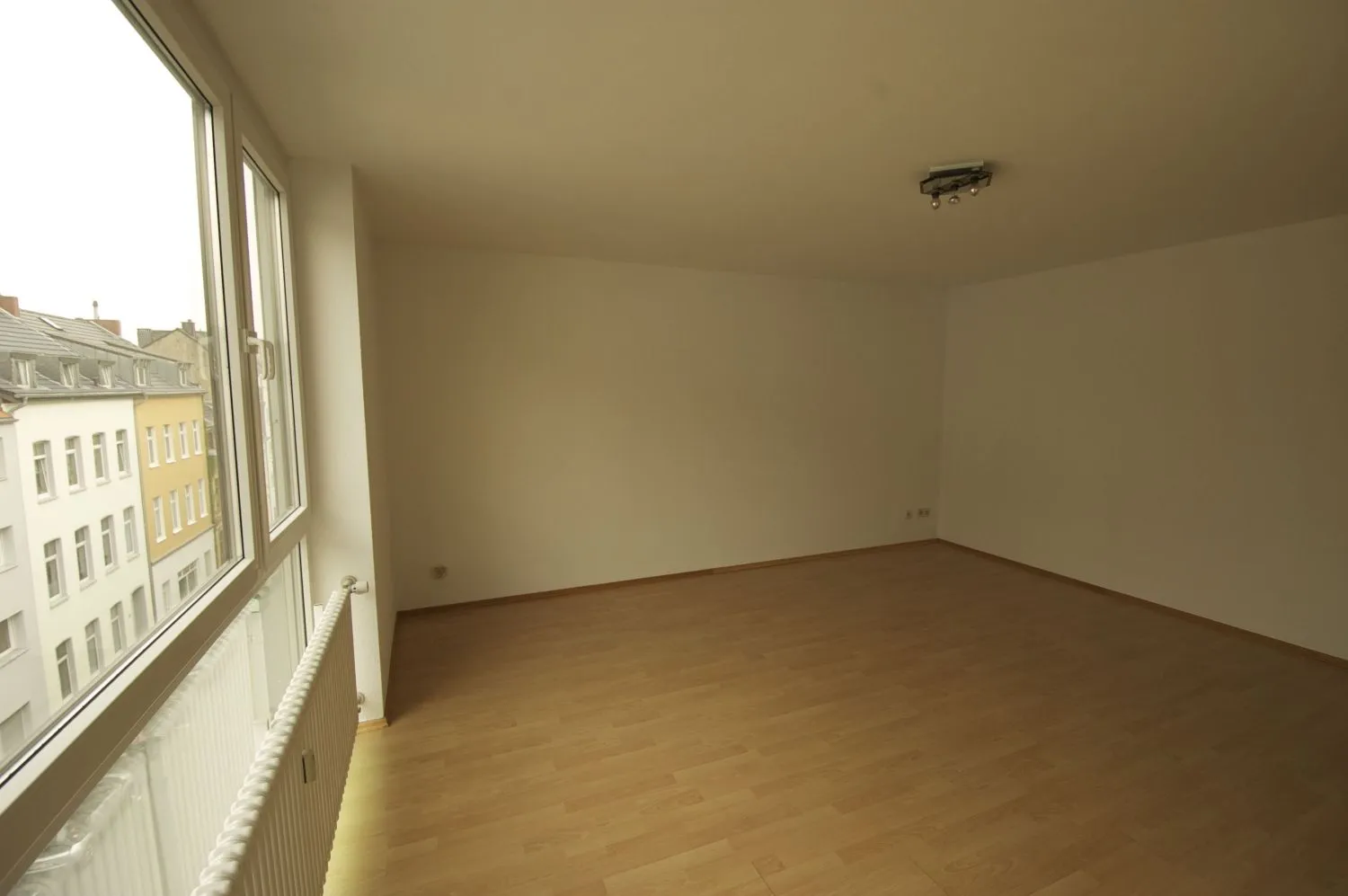 1 Zimmer Wohnung mit 31 m² in Köln – Bild 8