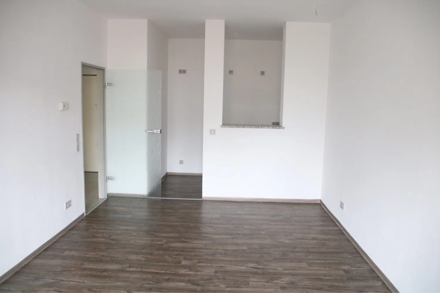 2 Zimmer Wohnung mit 93 m² in Saarbrücken – Bild 3