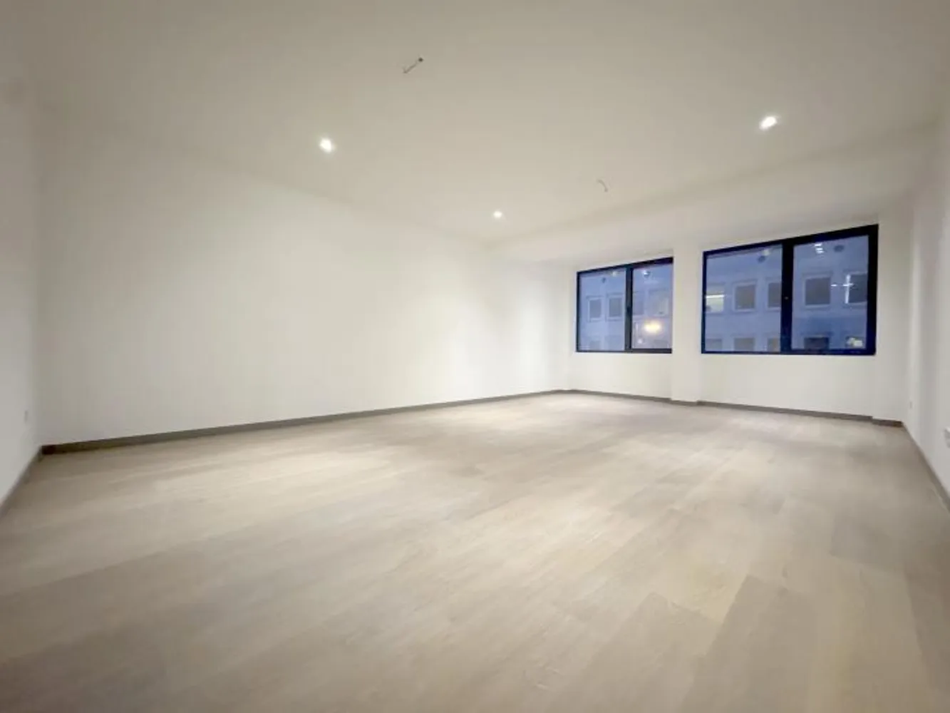 2 Zimmer Wohnung mit 128 m² in Oberhausen – Bild 2