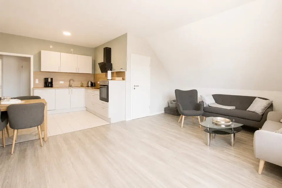 4 Zimmer Wohnung mit 80 m² in Norden – Bild 3