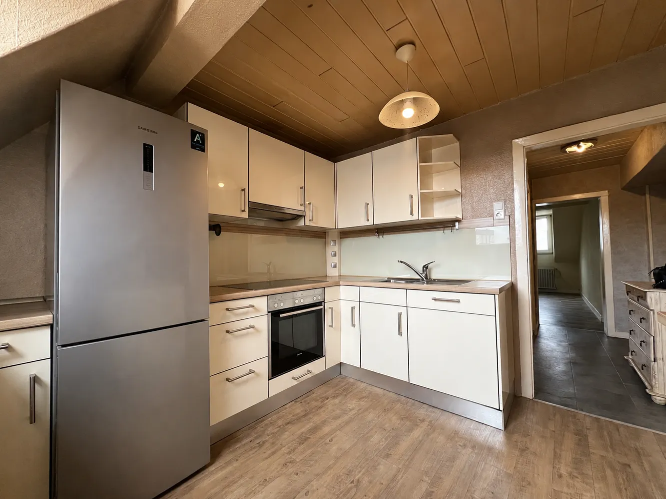 5 Zimmer Wohnung mit 116 m² in Düsseldorf – Bild 2