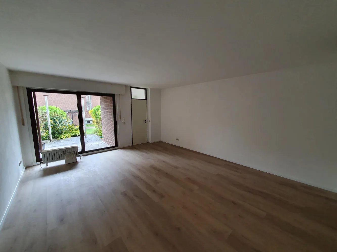 1 room apartment with 45 m² in Cologne – Photo 2