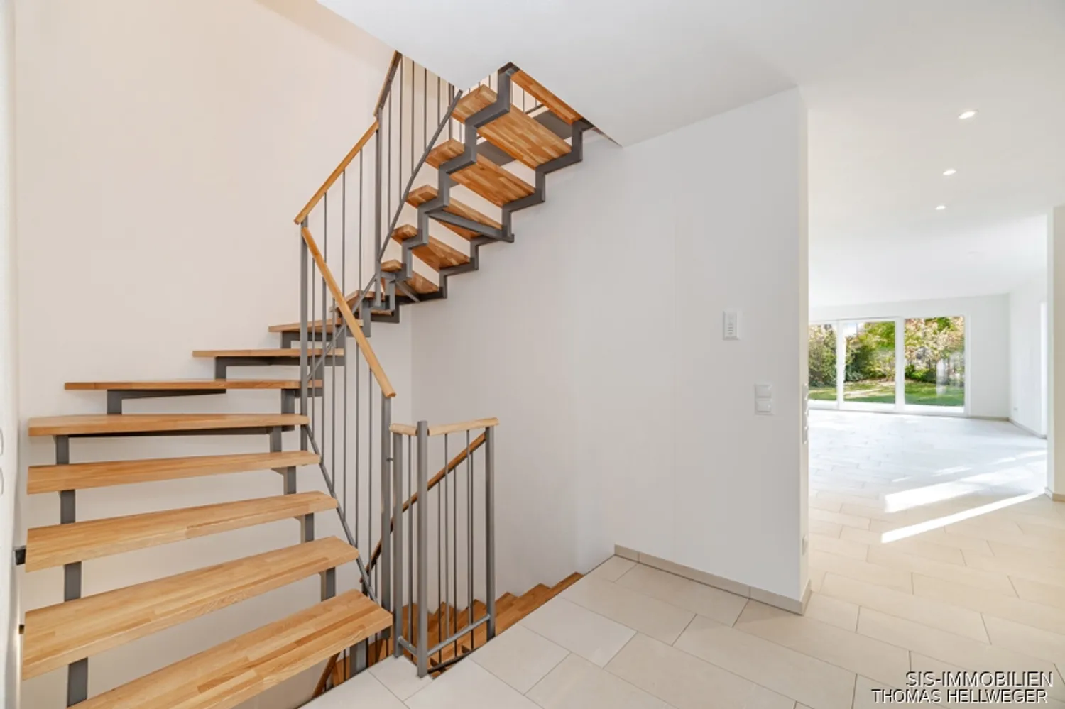 6 Zimmer Wohnung mit 190 m² in München – Bild 3