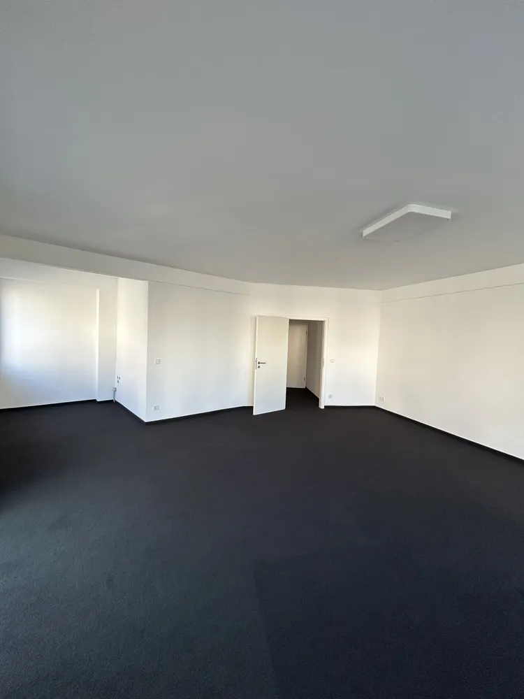 3 room apartment with 111 m² in Düsseldorf – Photo 2