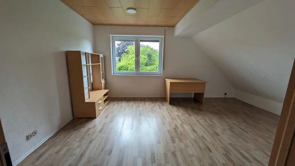 3 Zimmer Wohnung mit 110 m² in Neuss – Bild 1