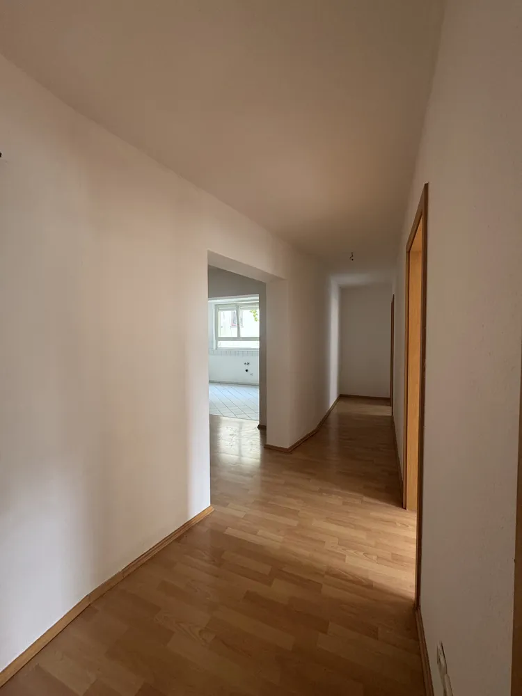 2 Zimmer Wohnung mit 83 m² in Altenburg – Bild 1