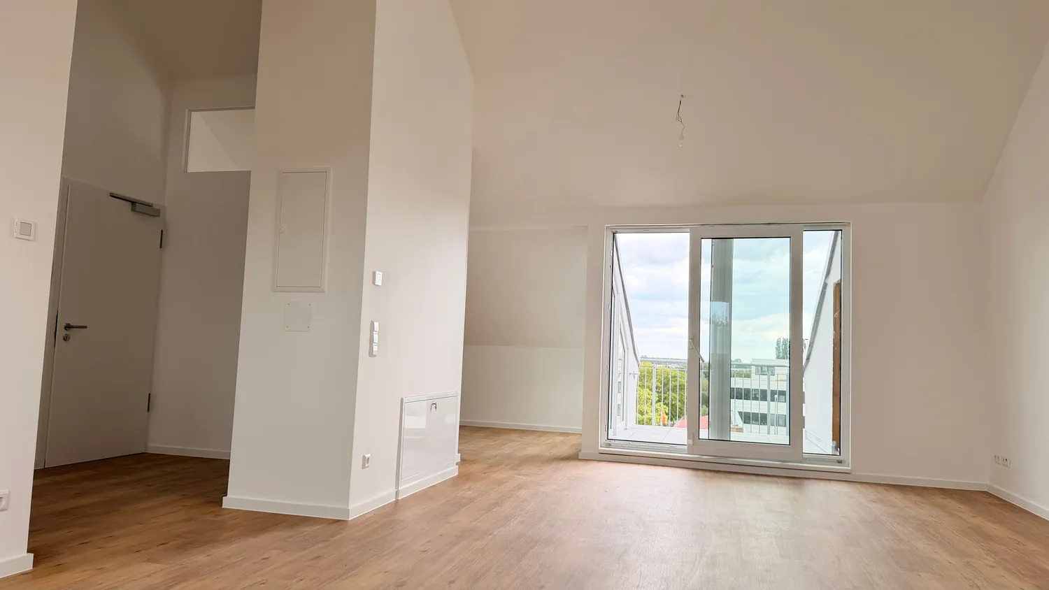 3 Zimmer Wohnung mit 115 m² in Berlin – Bild 2