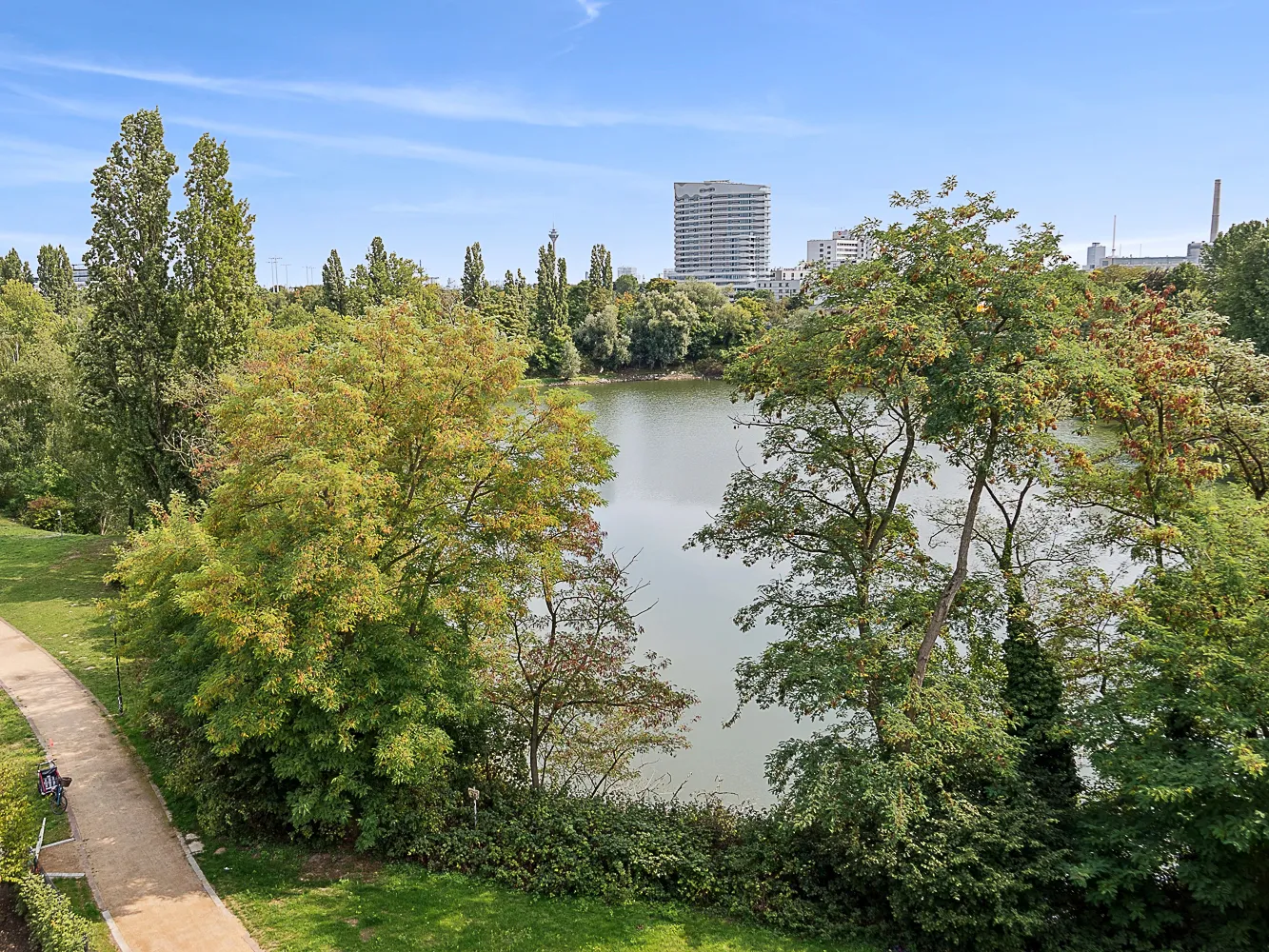 2 room apartment with 52 m² in Düsseldorf – Photo 12