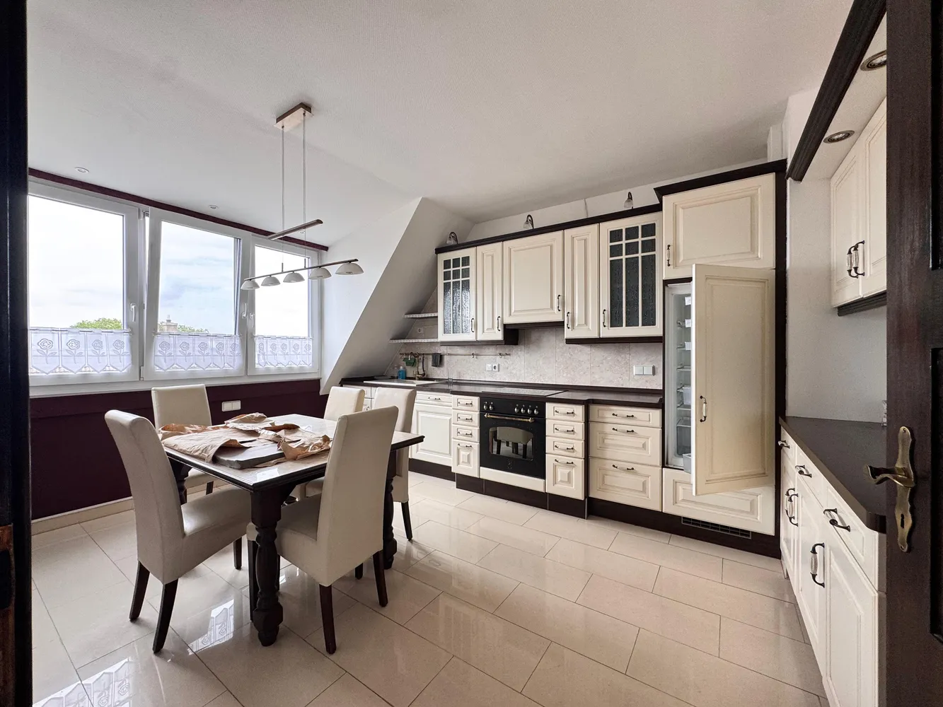 3 Zimmer Wohnung mit 170 m² in Köln – Bild 7