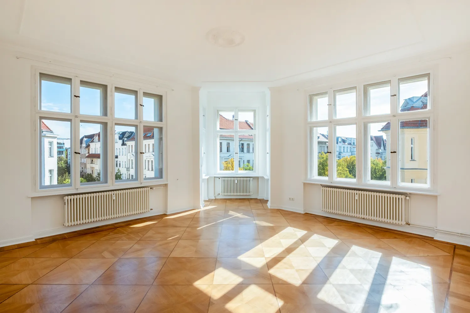 7 Zimmer Wohnung mit 213 m² in Berlin – Bild 2