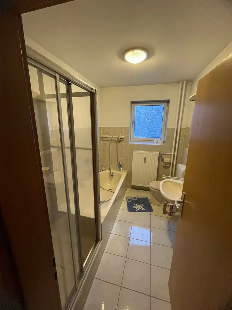 6 Zimmer Wohnung mit 130 m² in Kassel – Bild 1
