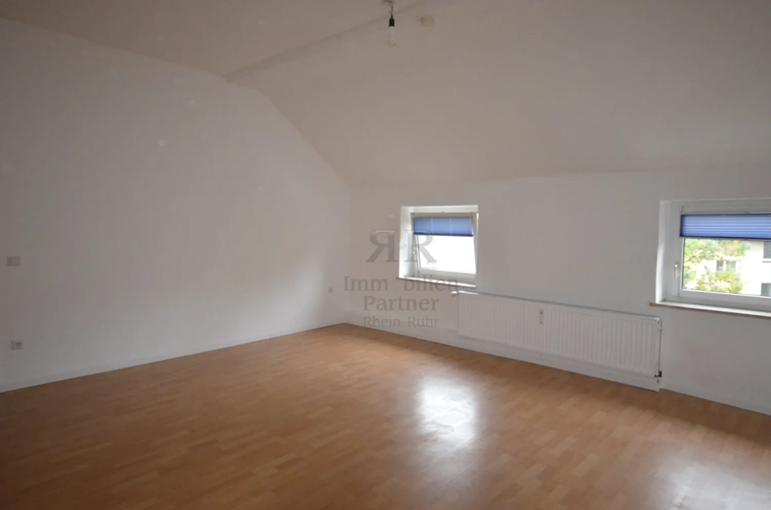 2 Zimmer Wohnung mit 72 m² in Duisburg – Bild 2