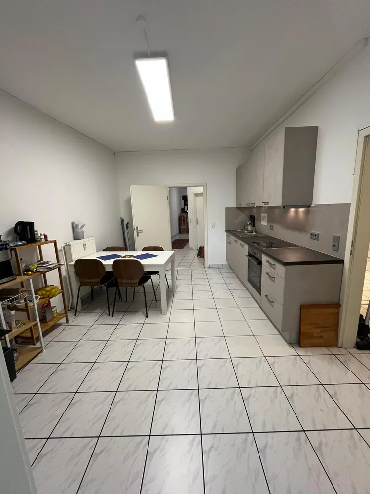 1 room apartment with 28 m² in Cologne – Photo 2