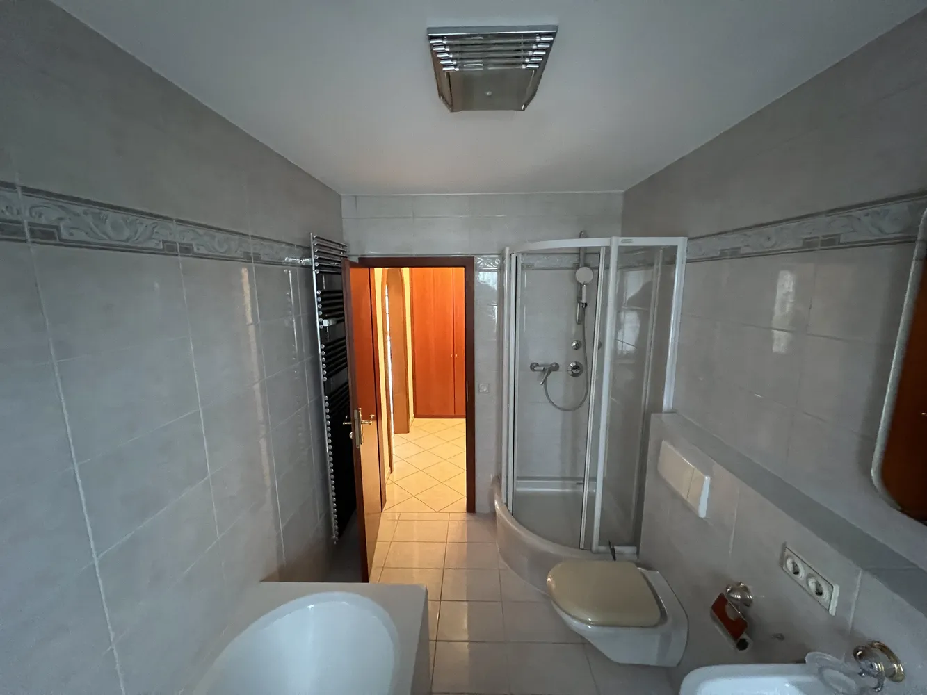 2 room apartment with 75 m² in Munich – Photo 11