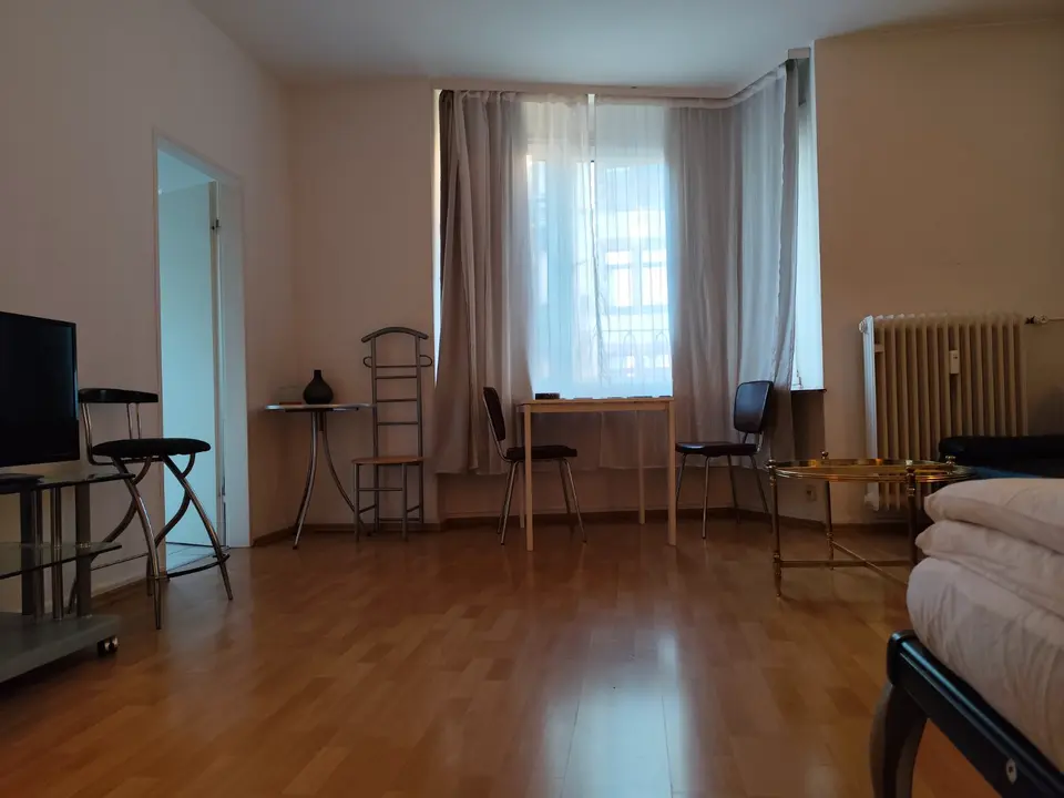 WG-Zimmer mit 35 m² in Frankfurt am Main – Bild 2