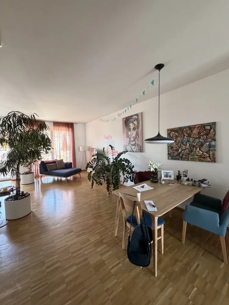 3 Zimmer Wohnung mit 95 m² in Frankfurt am Main – Bild 1