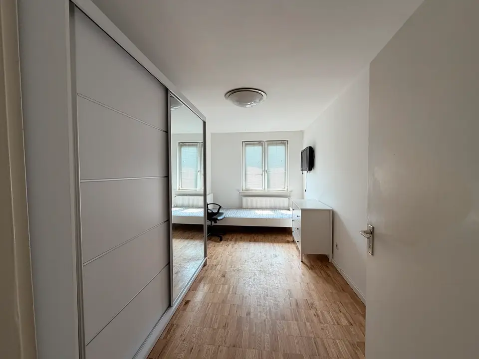 4 Zimmer Haus mit 100 m² in Frankfurt am Main – Bild 1