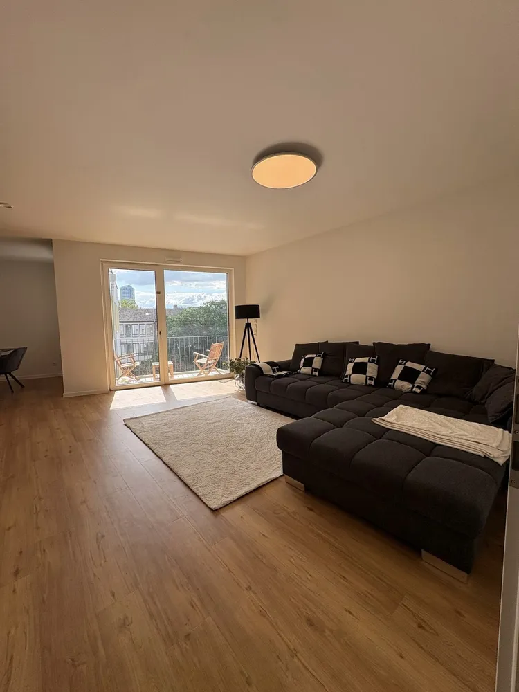 3 Zimmer Wohnung mit 97 m² in Düsseldorf – Bild 1