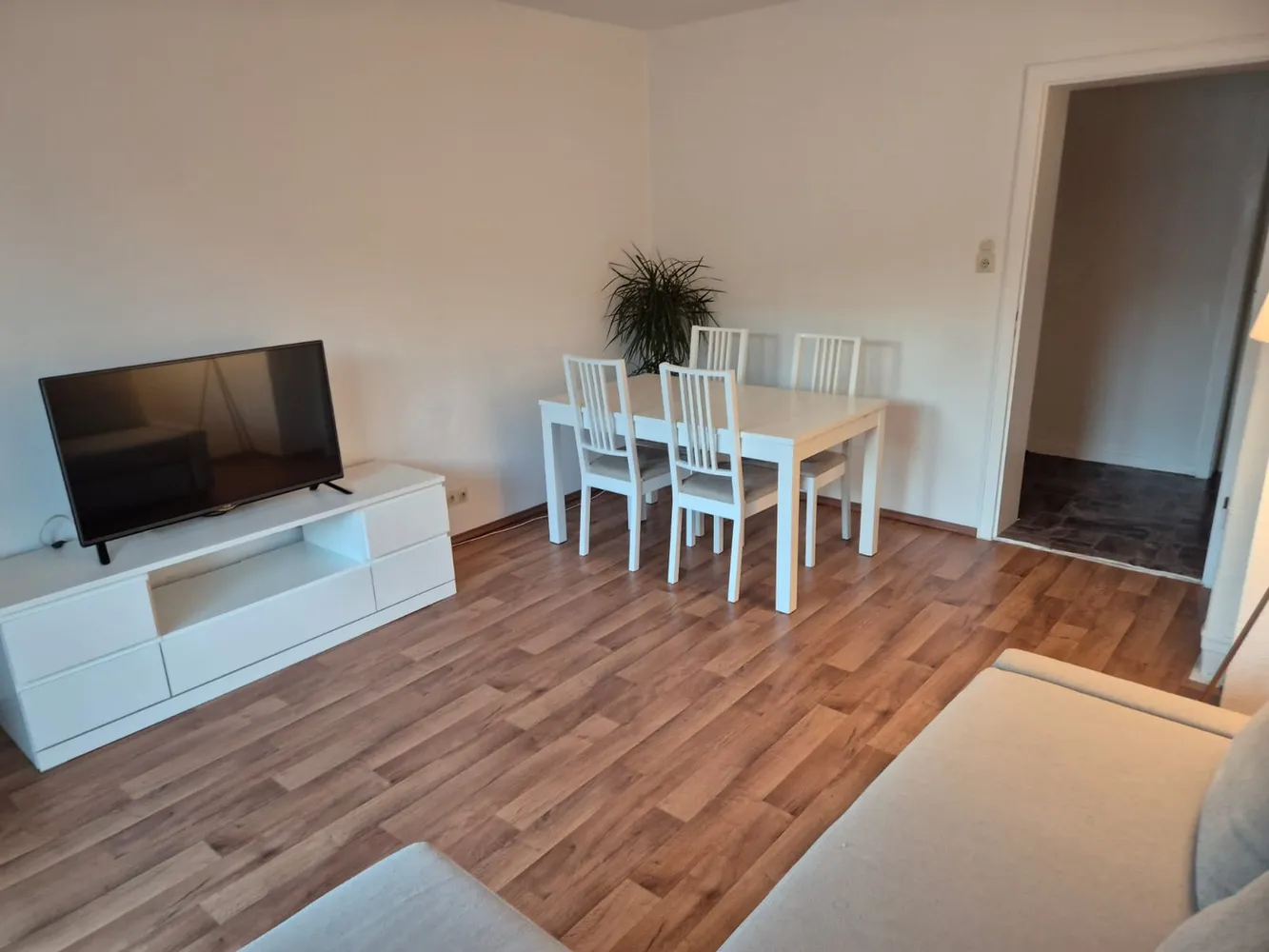 2 Zimmer Wohnung mit 58 m² in Stuttgart – Bild 2