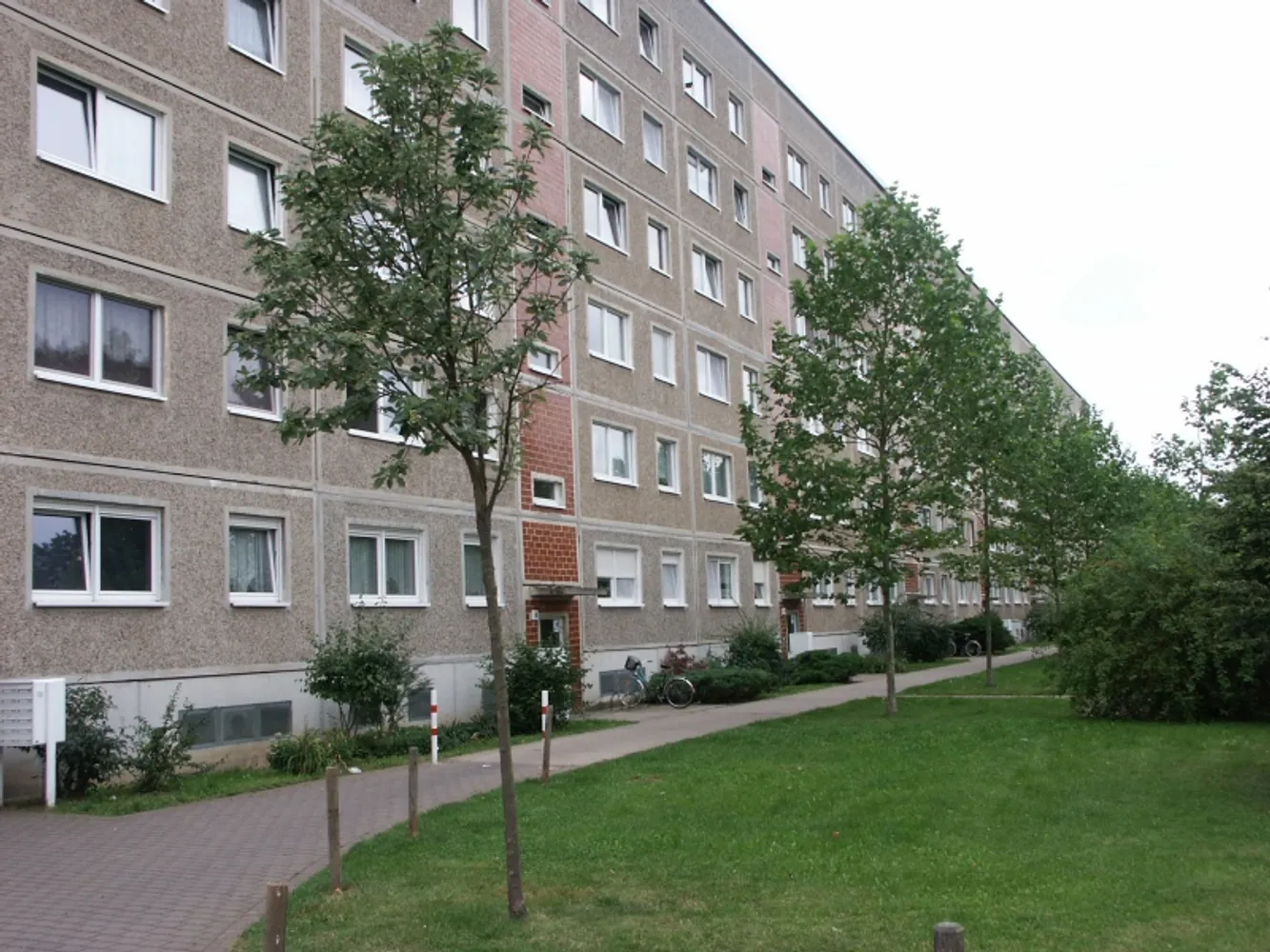 3 Zimmer Wohnung mit 69 m² in Dessau-Roßlau – Bild 2