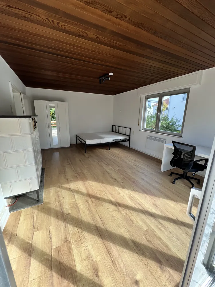 4 Zimmer Wohnung mit 70 m² in Karlsruhe – Bild 2