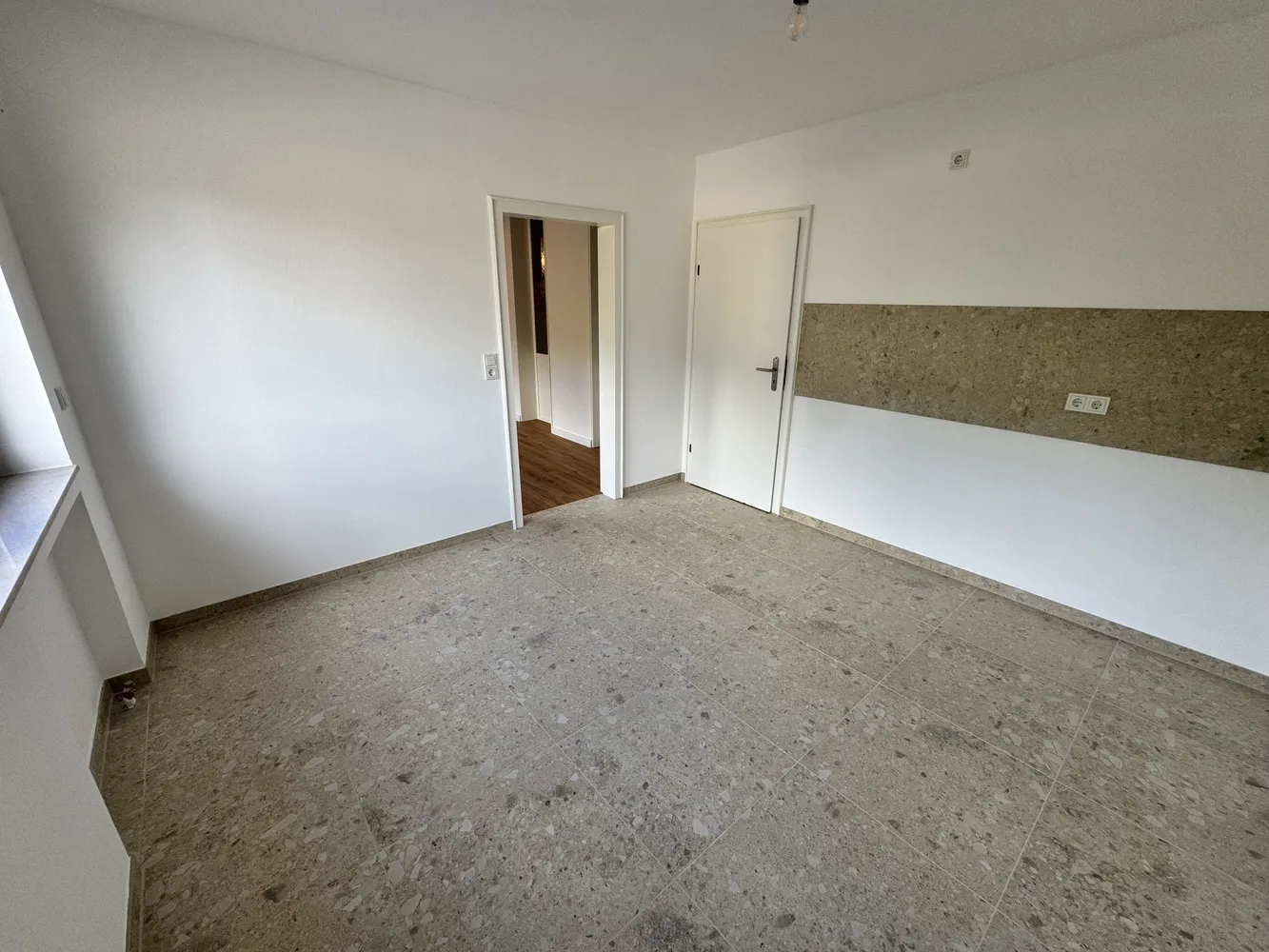 4 Zimmer Wohnung mit 130 m² in Kerpen – Bild 7