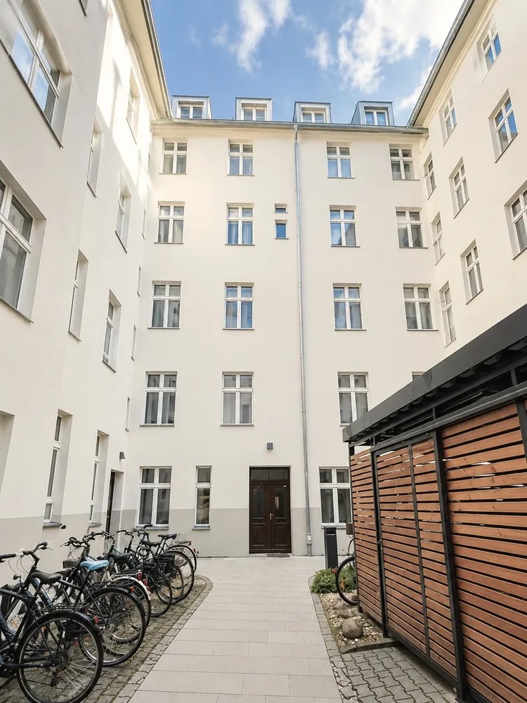 3 room apartment with 92 m² in Berlin – Photo 10