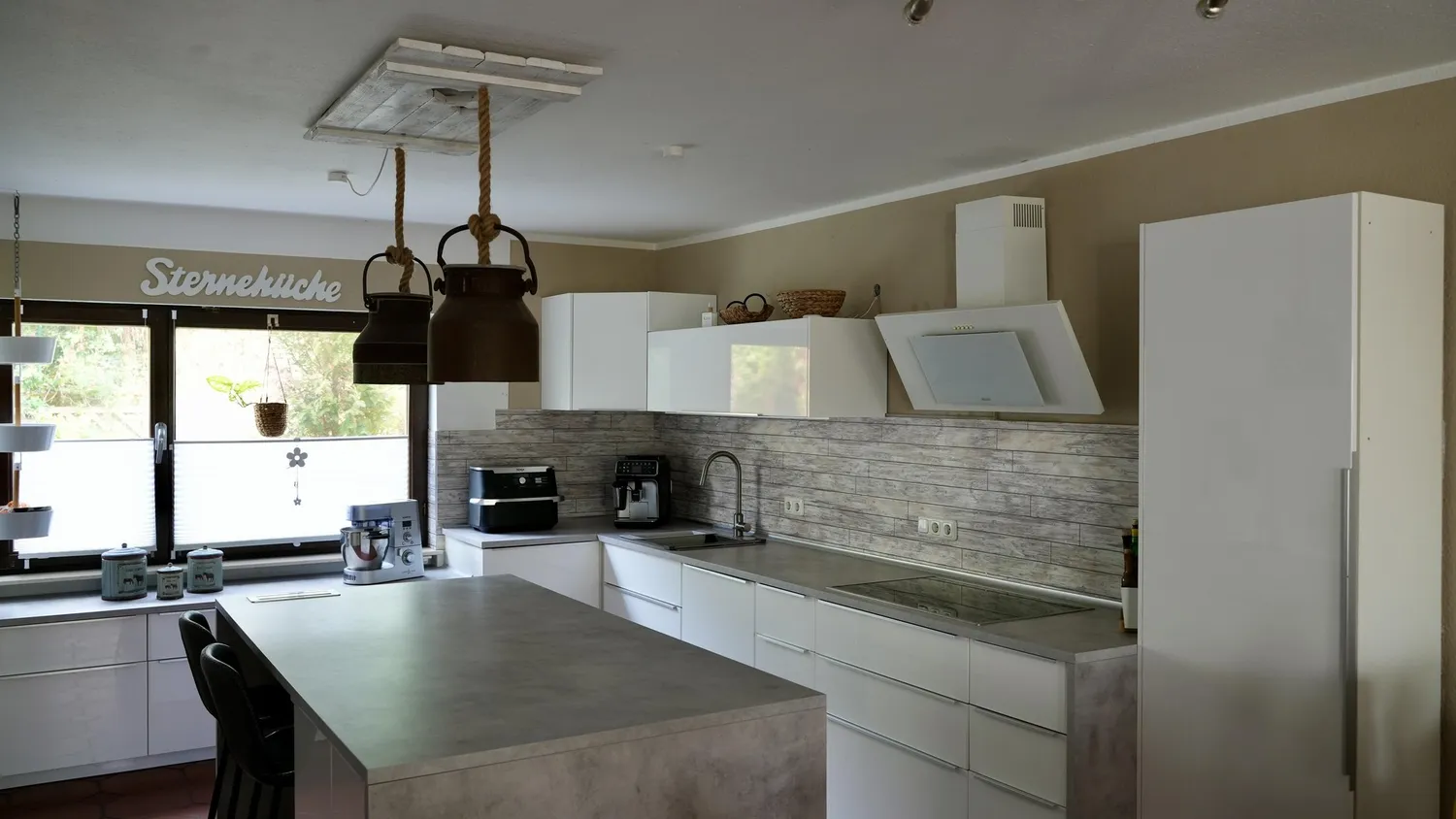 4 room apartment with 115 m² in Wiesbaden – Photo 1