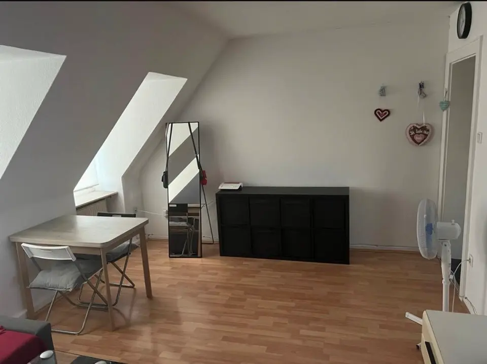 2 Zimmer Wohnung mit 44 m² in Düsseldorf – Bild 2