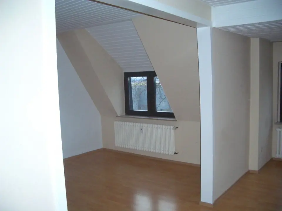 3 Zimmer Wohnung mit 100 m² in Duisburg – Bild 1