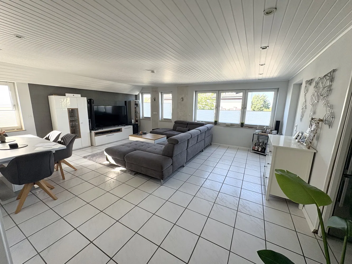 3 Zimmer Wohnung mit 95 m² in Solingen – Bild 2