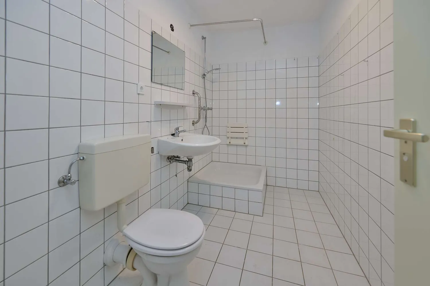 1 room apartment with 65 m² in Tönisvorst – Photo 4